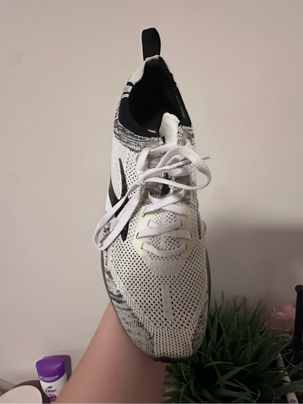 Cute Brooks comfy running shoes barley worn just a few times like new